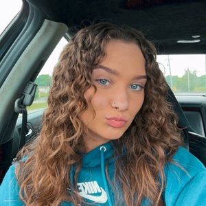 Meet your Posher, Hailey